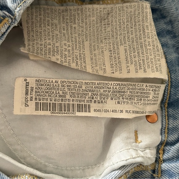 Zara High-Rise Jeans - Picture 6 of 7